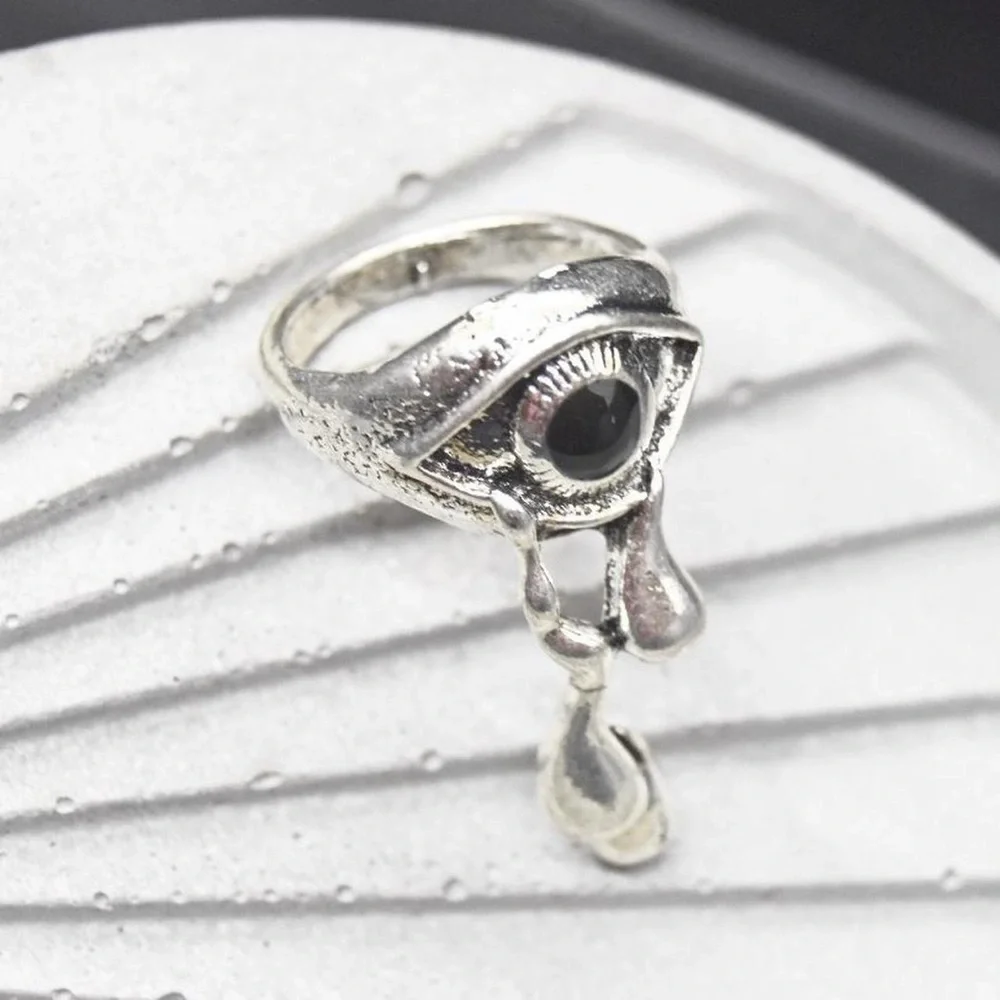 Trippy Dripping Eye Ring